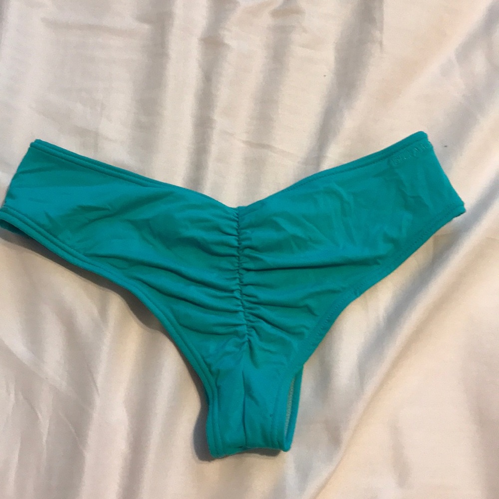 Billabong bikini bottoms